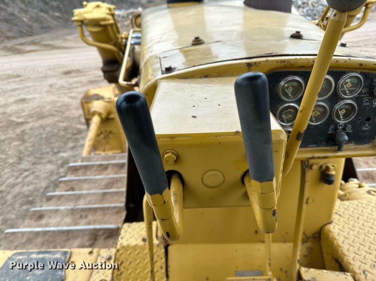 image for item DL7917 1976 Caterpillar D9H dozer