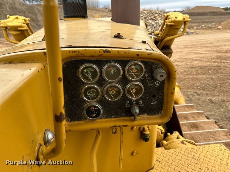 image for item DL7917 1976 Caterpillar D9H dozer