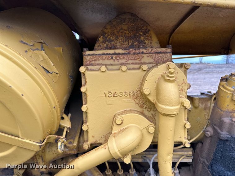 image for item DL7917 1976 Caterpillar D9H dozer