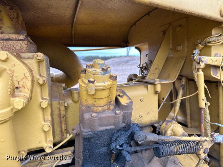 image for item DL7917 1976 Caterpillar D9H dozer