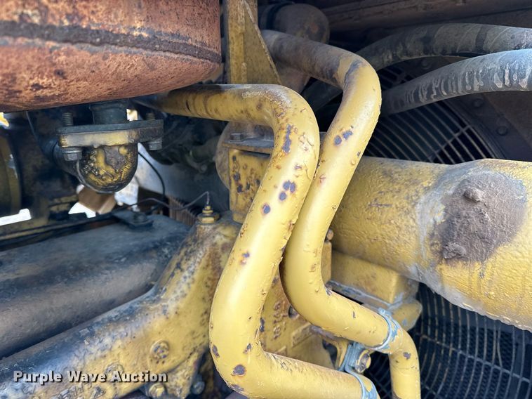 image for item DL7917 1976 Caterpillar D9H dozer