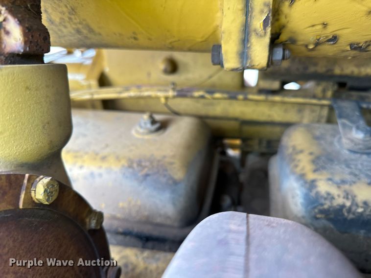 image for item DL7917 1976 Caterpillar D9H dozer