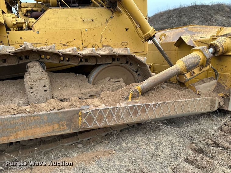 image for item DL7917 1976 Caterpillar D9H dozer