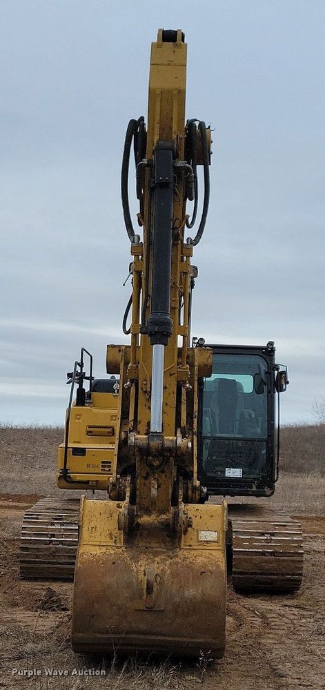 image for item DL7918 2017 Caterpillar 323FL excavator
