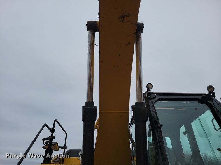 image for item DL7918 2017 Caterpillar 323FL excavator