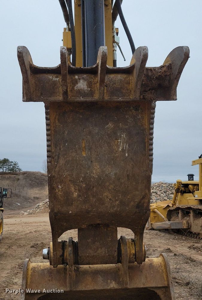 image for item DL7918 2017 Caterpillar 323FL excavator