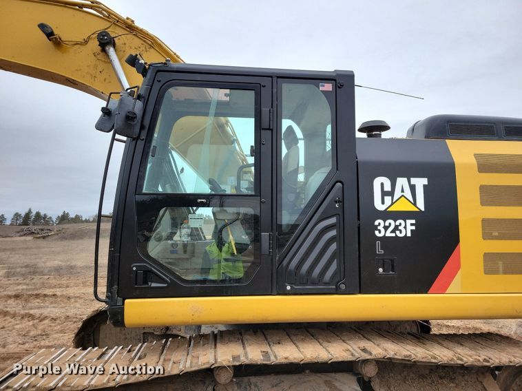 image for item DL7918 2017 Caterpillar 323FL excavator