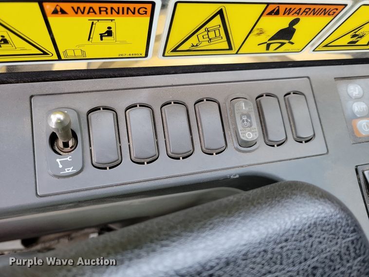 image for item DL7918 2017 Caterpillar 323FL excavator