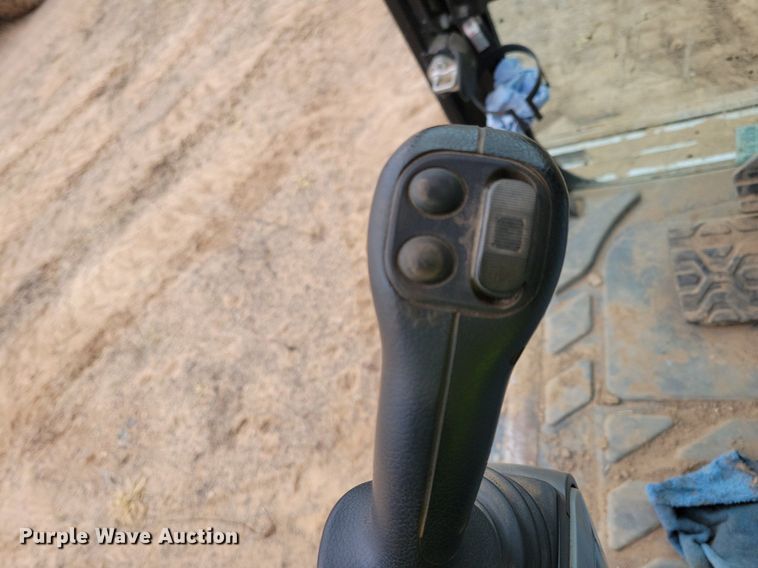 image for item DL7918 2017 Caterpillar 323FL excavator