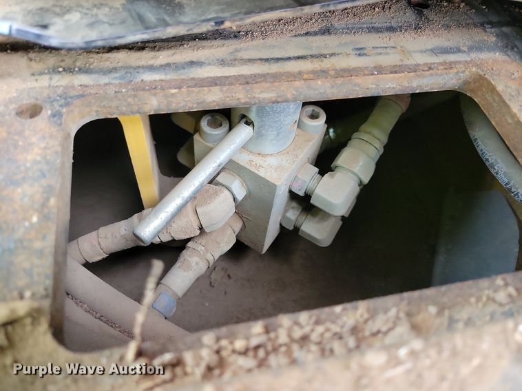 image for item DL7918 2017 Caterpillar 323FL excavator