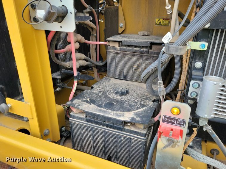 image for item DL7918 2017 Caterpillar 323FL excavator