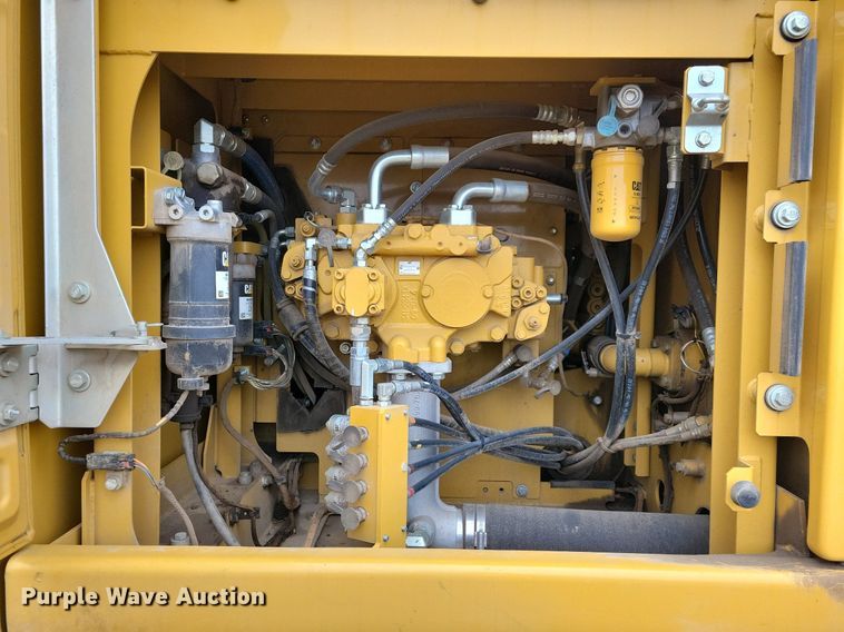 image for item DL7918 2017 Caterpillar 323FL excavator