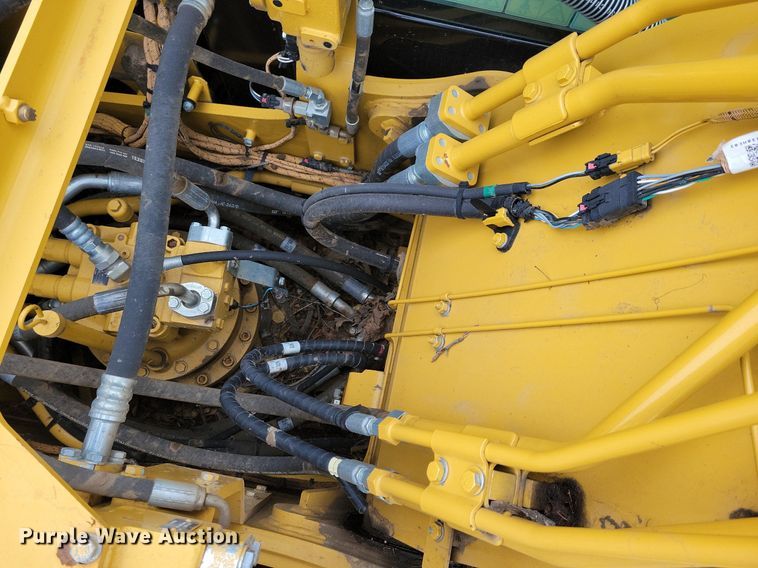 image for item DL7918 2017 Caterpillar 323FL excavator