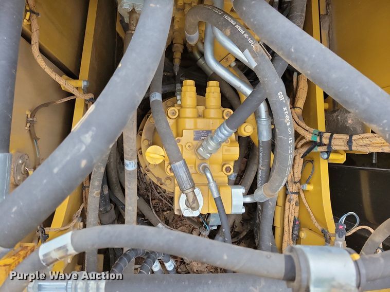 image for item DL7918 2017 Caterpillar 323FL excavator