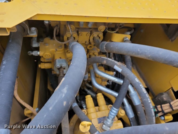 image for item DL7918 2017 Caterpillar 323FL excavator