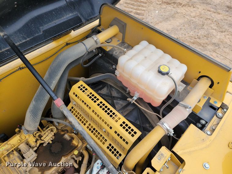 image for item DL7918 2017 Caterpillar 323FL excavator