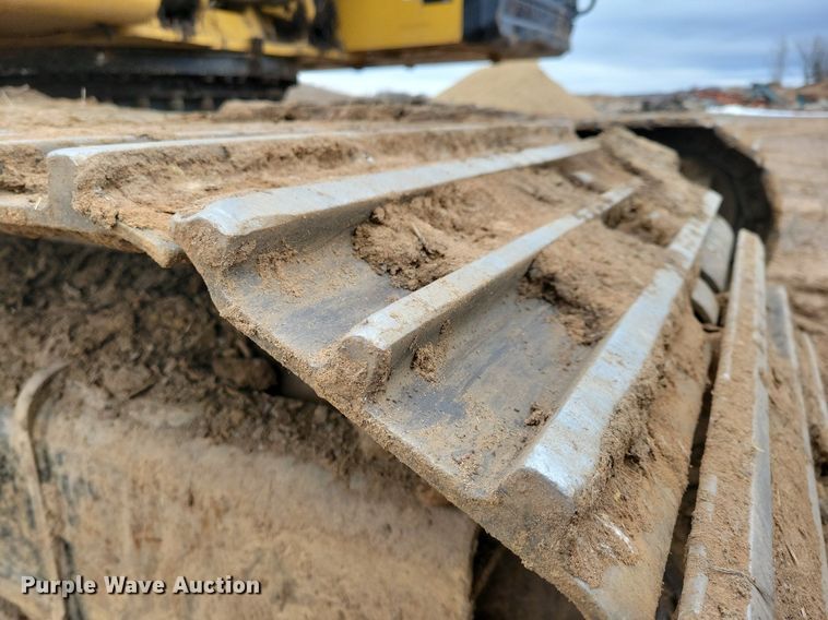 image for item DL7918 2017 Caterpillar 323FL excavator