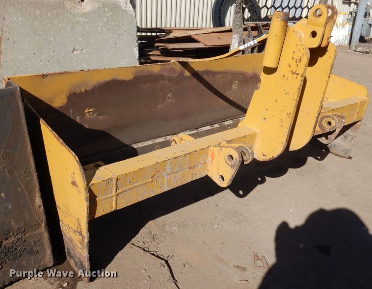 image for item DL7939 Rhino  HB72 box blade