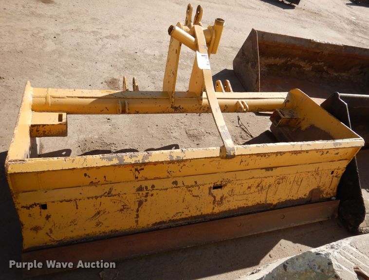 image for item DL7939 Rhino  HB72 box blade