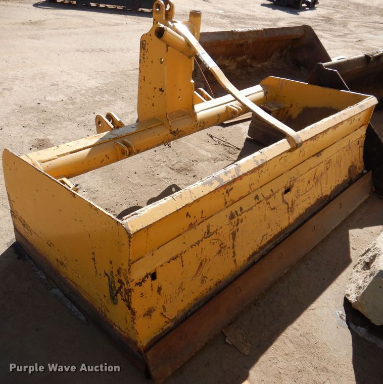 image for item DL7939 Rhino  HB72 box blade