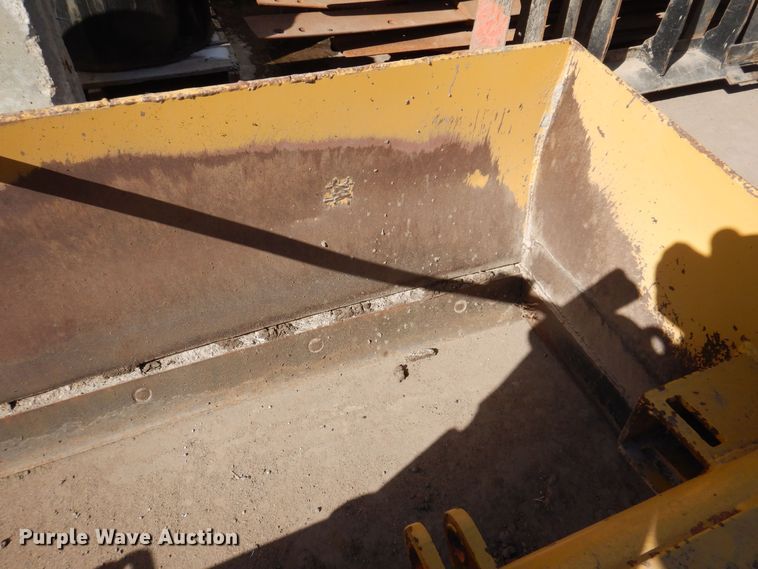 image for item DL7939 Rhino  HB72 box blade