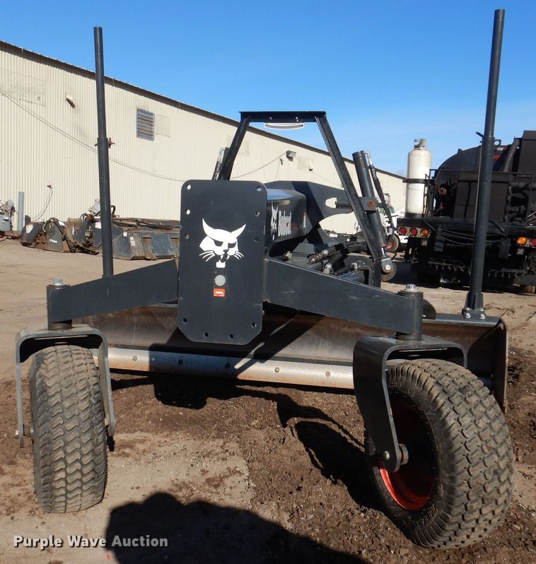 image for item DL7940 2020 Bobcat Grader 96 skid steer grader