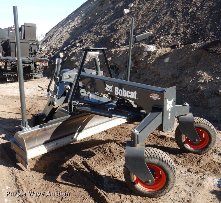 image for item DL7940 2020 Bobcat Grader 96 skid steer grader