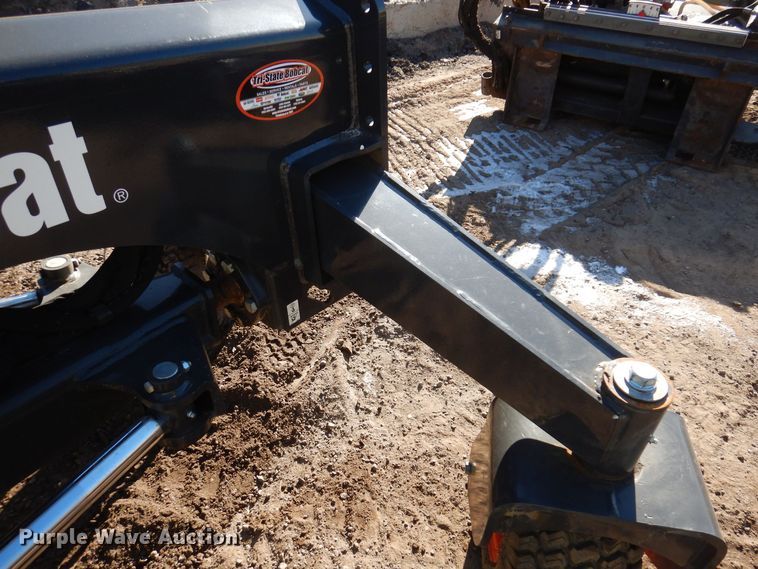 image for item DL7940 2020 Bobcat Grader 96 skid steer grader