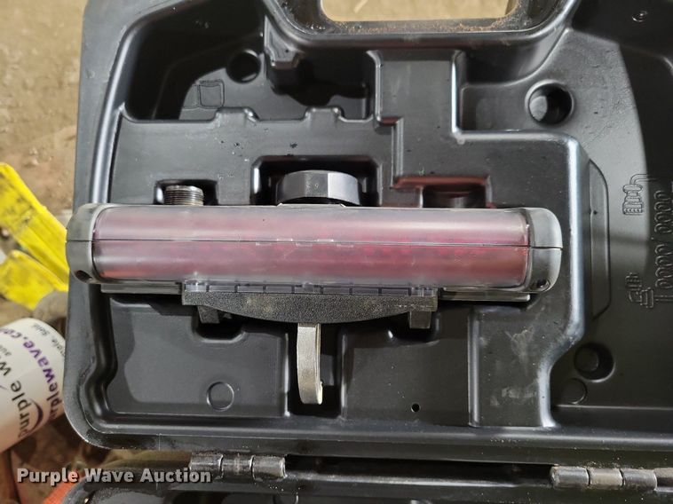 image for item DL7940 2020 Bobcat Grader 96 skid steer grader