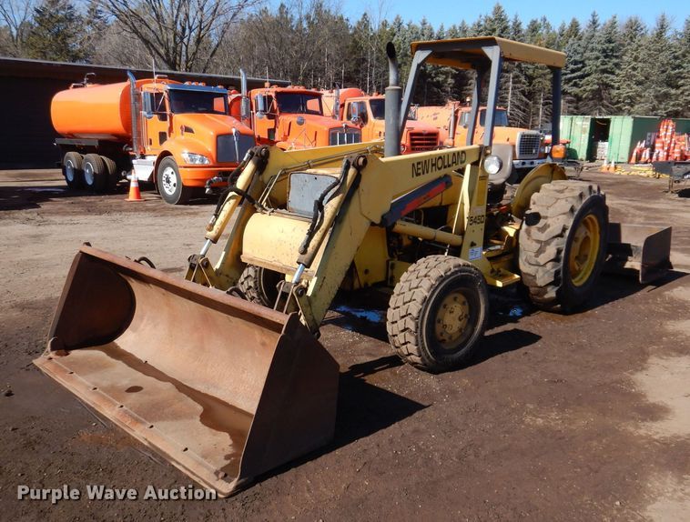 image for item DL7944 2000 New Holland 545D landscape tractor