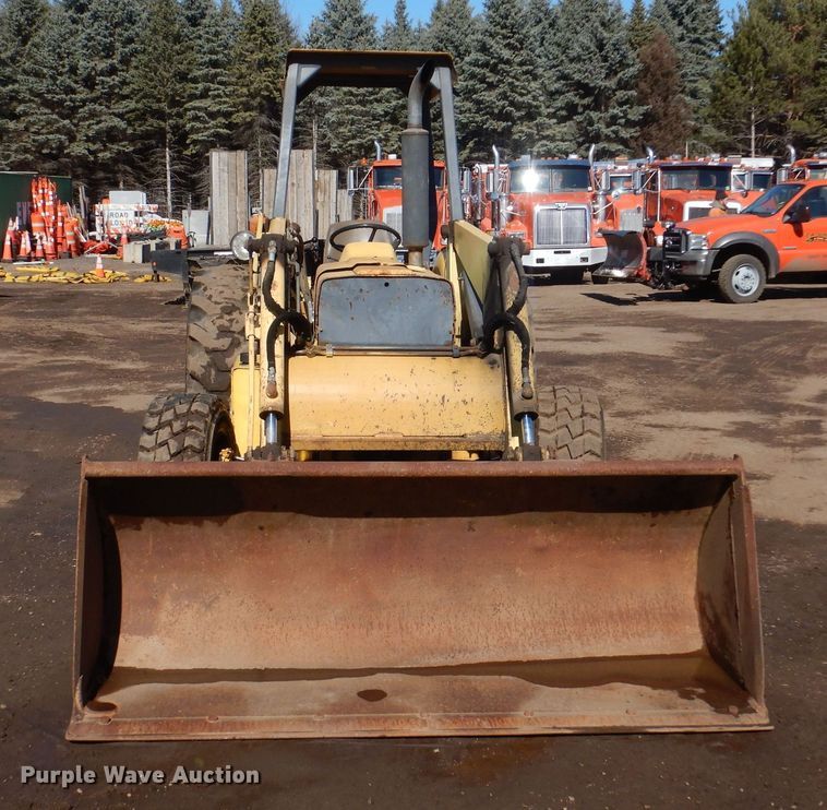 image for item DL7944 2000 New Holland 545D landscape tractor