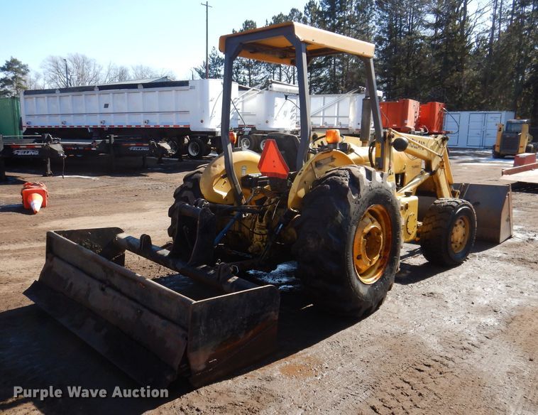 image for item DL7944 2000 New Holland 545D landscape tractor