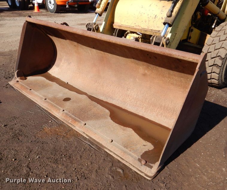 image for item DL7944 2000 New Holland 545D landscape tractor