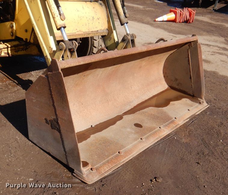 image for item DL7944 2000 New Holland 545D landscape tractor