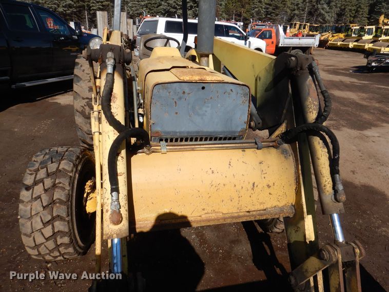 image for item DL7944 2000 New Holland 545D landscape tractor