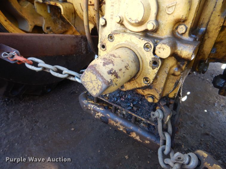 image for item DL7944 2000 New Holland 545D landscape tractor