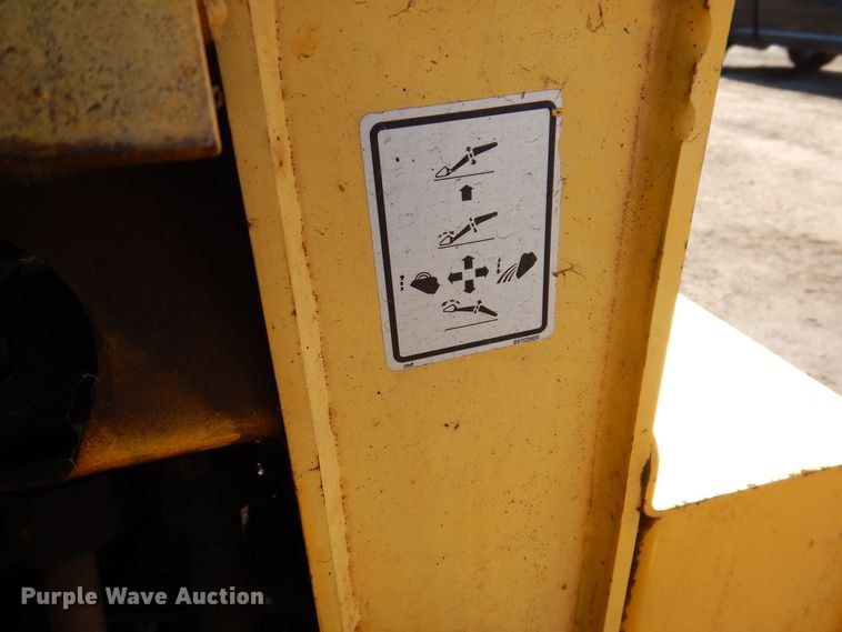 image for item DL7944 2000 New Holland 545D landscape tractor