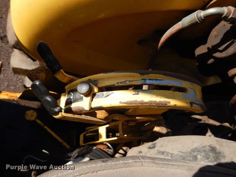 image for item DL7944 2000 New Holland 545D landscape tractor