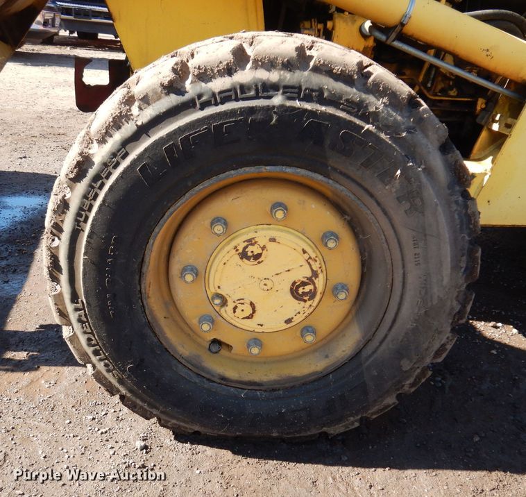 image for item DL7944 2000 New Holland 545D landscape tractor