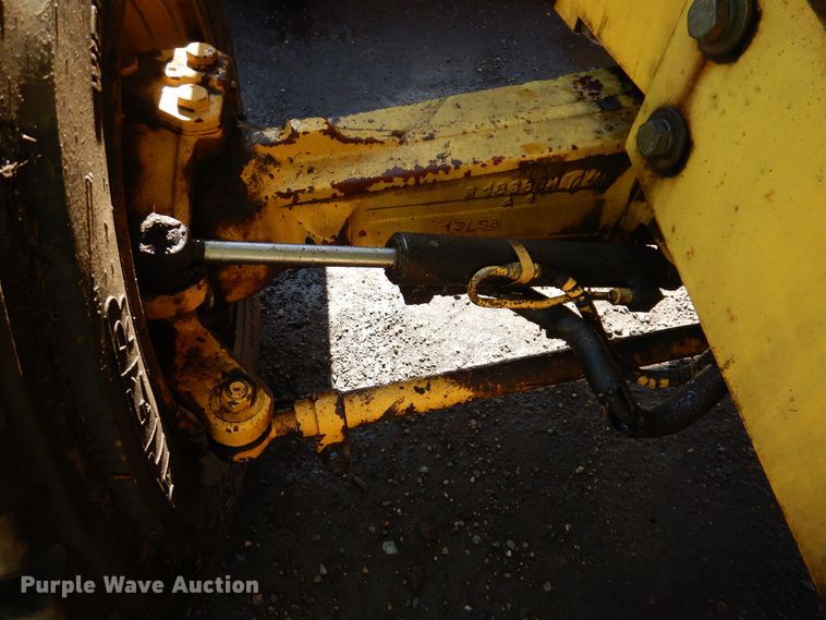 image for item DL7944 2000 New Holland 545D landscape tractor