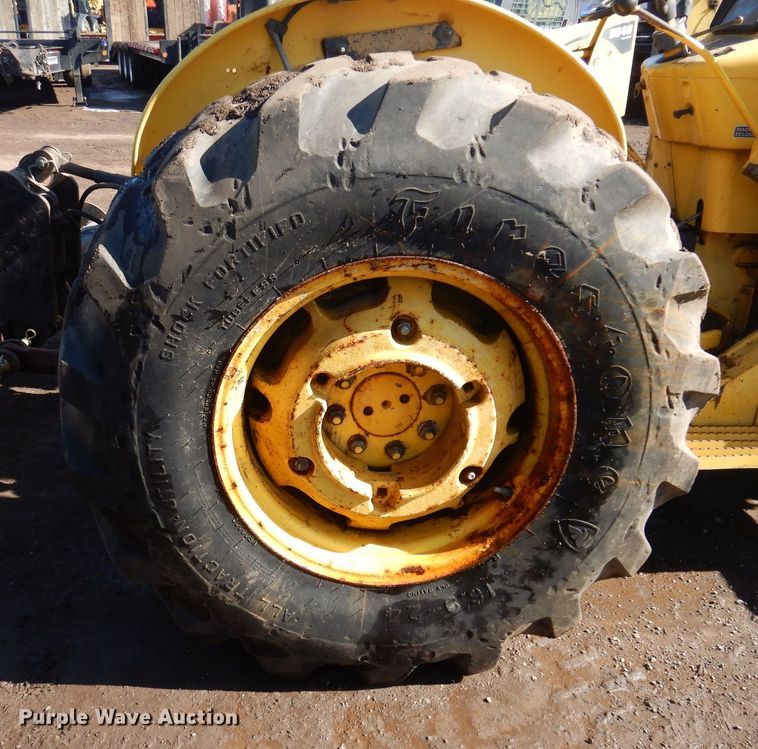 image for item DL7944 2000 New Holland 545D landscape tractor