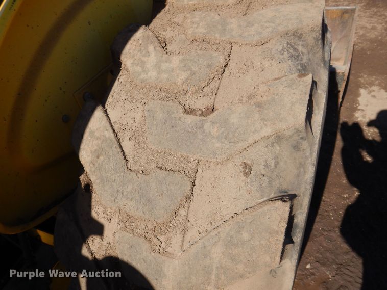 image for item DL7944 2000 New Holland 545D landscape tractor