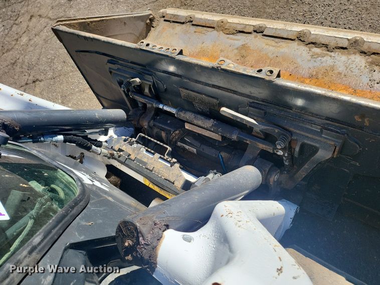 image for item DL7947 2022 Bobcat  T76 tracked skid steer loader