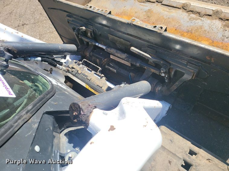 image for item DL7947 2022 Bobcat  T76 tracked skid steer loader