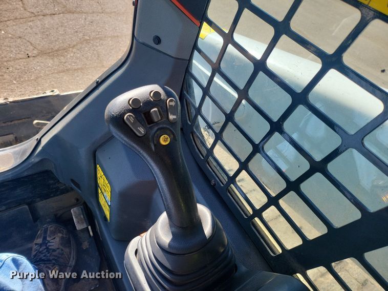 image for item DL7947 2022 Bobcat  T76 tracked skid steer loader