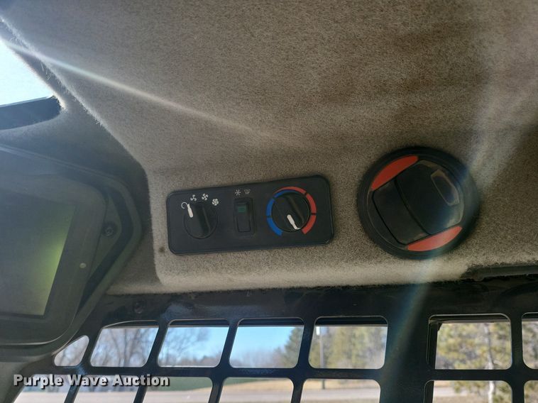 image for item DL7947 2022 Bobcat  T76 tracked skid steer loader