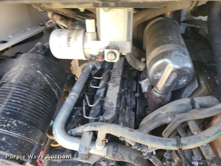 image for item DL7947 2022 Bobcat  T76 tracked skid steer loader