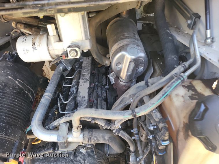 image for item DL7947 2022 Bobcat  T76 tracked skid steer loader