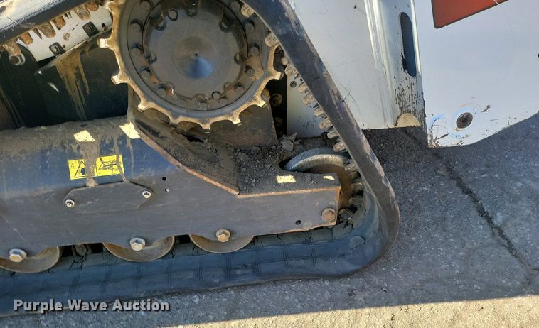 image for item DL7947 2022 Bobcat  T76 tracked skid steer loader