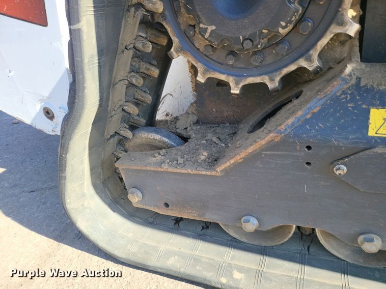 image for item DL7947 2022 Bobcat  T76 tracked skid steer loader